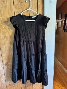 KIRUNDO Black Tiered Ruffle Sleeve Dress Women’s Medium